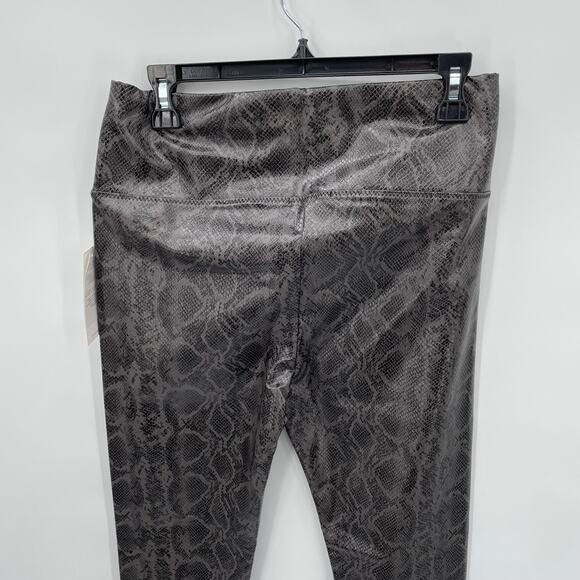 7 for all Mankind NWT High Waist Snakeskin Leggings // M - Picture 7 of 10